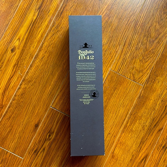 Don Julio 1942 empty box π¦ - Picture 4 of 6